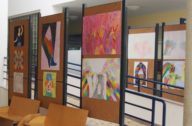Výstava prací žáků výtvarného oboru v Dětské nemocnici